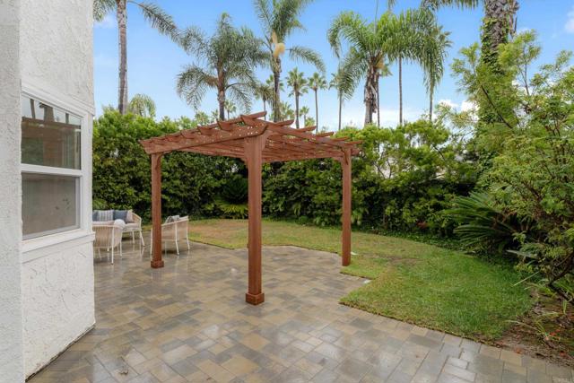 45 Saint Christophers Lane, Coronado CA: https://media.crmls.org/mediaz/b81b0bb5-8e22-47b4-8110-959ece1a8584.jpg