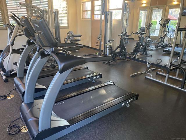 1875 CHAMPAGNE CT, Chula Vista CA: https://media.crmls.org/mediaz/b81b2ca0-f54f-44bf-88bb-2e5c675e236a.jpg