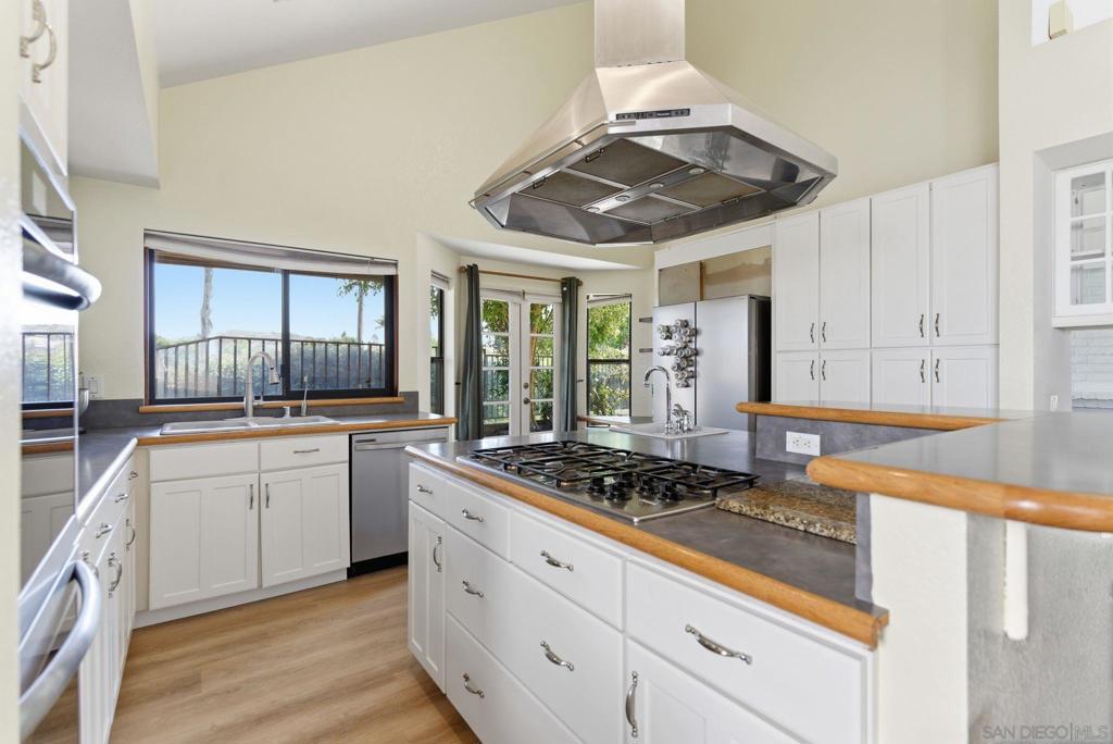 1137 Brewley - photo 2