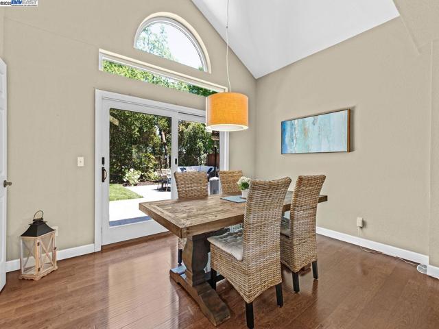 8043 Crossridge Rd, Dublin CA: https://media.crmls.org/mediaz/b81b8655-7f97-4e8d-a1e6-03bf52ac0bfa.jpg