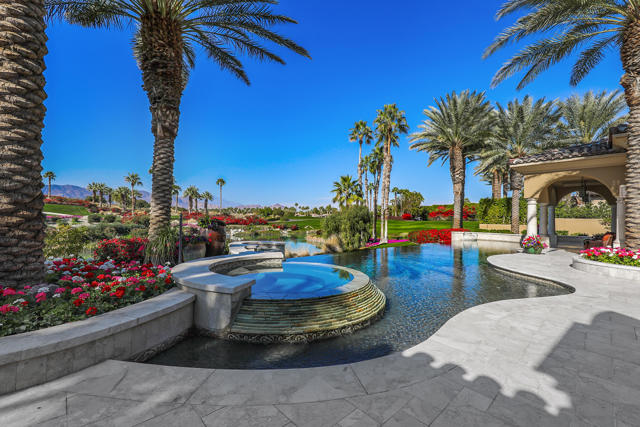52345 Via Savona, La Quinta CA: https://media.crmls.org/mediaz/b81b8758-5847-45e8-85e0-ea40f0eccd8d.jpg