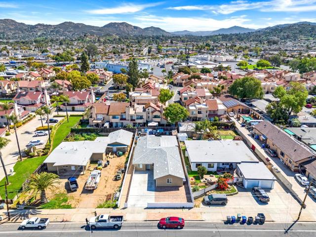 619 Dorothy St, El Cajon CA: https://media.crmls.org/mediaz/b81bab7e-c01a-48f1-b783-1fee5ef528ba.jpg
