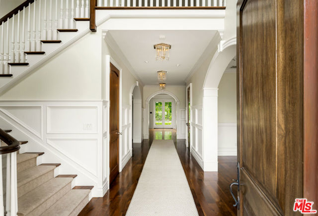 501 Toyopa Drive photo 3