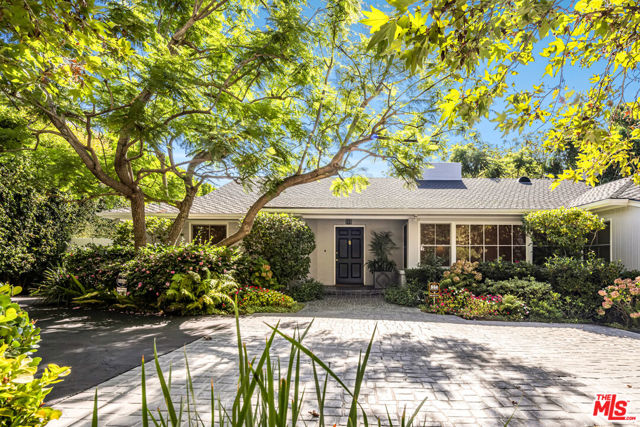 1146 Amalfi Drive photo 1