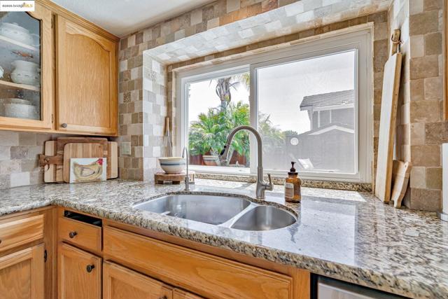 4452 Pronghorn Ct, Antioch CA: https://media.crmls.org/mediaz/b81d19e8-ac00-4b40-adc7-c1d8cedd4218.jpg