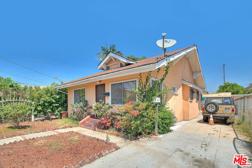 1523 W 22nd Place, Los Angeles, CA 90007