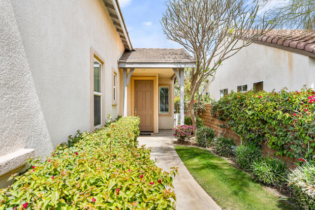 82626 Redford Way, Indio CA: https://media.crmls.org/mediaz/b81e6696-cfd2-44c2-bc2d-93008812e915.jpg