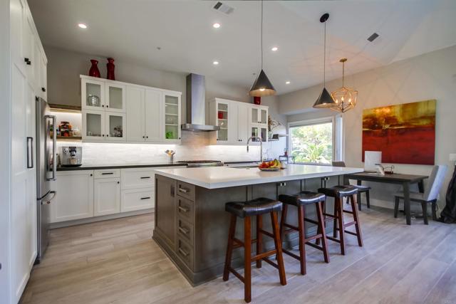 864 Del Mar Downs Rd, Solana Beach CA: https://media.crmls.org/mediaz/b81e6a31-fc3a-4b38-a679-ebe66c78aacf.jpg