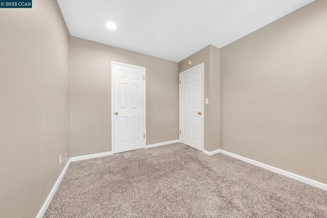 1081 San Ramon Valley Blvd, Danville CA: https://media.crmls.org/mediaz/b81fe8da-7cb5-4714-a8fc-0e0361a6a4b4.jpg