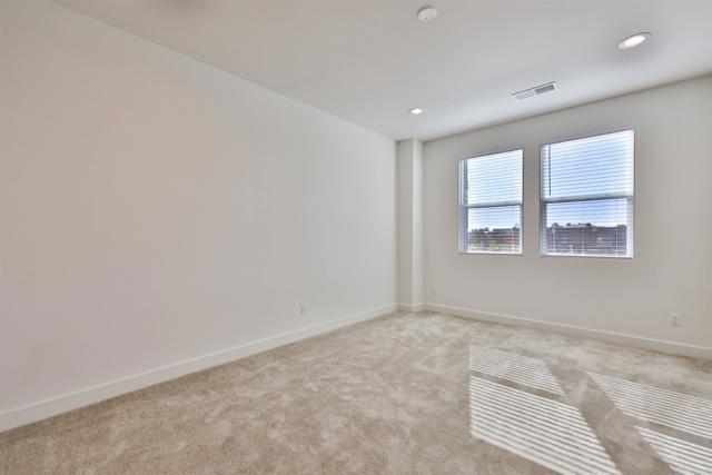 Detail Gallery Image 11 of 21 For 10926 Alderman Way, San Diego,  CA 92126 - 3 Beds | 2/1 Baths