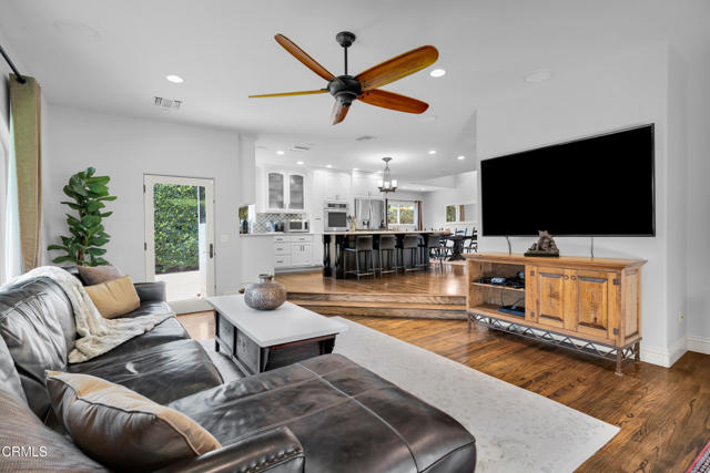 171 N Sunset Place, Monrovia CA: https://media.crmls.org/mediaz/b820c5f2-b380-4155-b474-ed072dd7a7ef.jpg