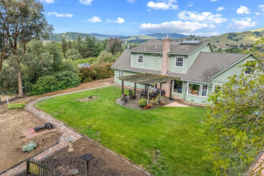 https://media.crmls.org/mediaz/b8219cdf-9e19-4eb2-a1b3-6bbb13396894.jpg?preset=X-Large