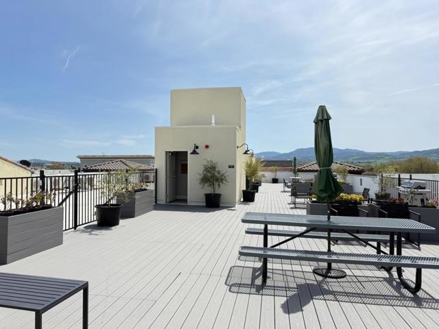 400 San Benito Street, Hollister CA: https://media.crmls.org/mediaz/b821d2e8-7955-4773-be00-731aa245e1e3.jpg