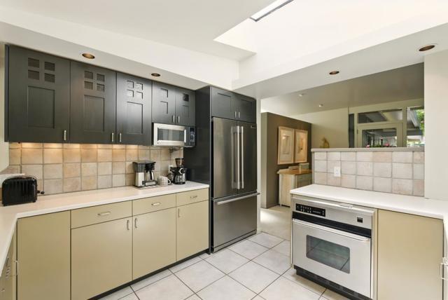 964 Colonial Lane, Palo Alto CA: https://media.crmls.org/mediaz/b8244dfe-d9df-407c-9730-2463fd1ad55b.jpg