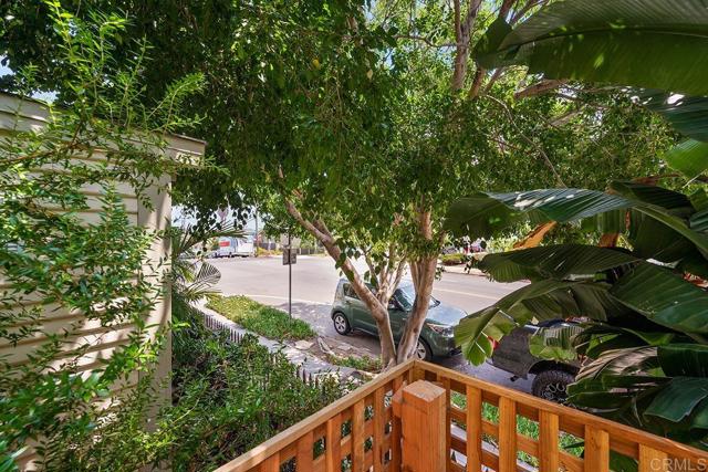 4608 Georgia St, San Diego CA: https://media.crmls.org/mediaz/b8248508-0d3f-4f77-bbc2-a4f456ba1334.jpg