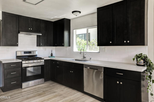 Detail Gallery Image 11 of 30 For 7539 Valaho Dr, Los Angeles,  CA 91042 - 3 Beds | 3 Baths