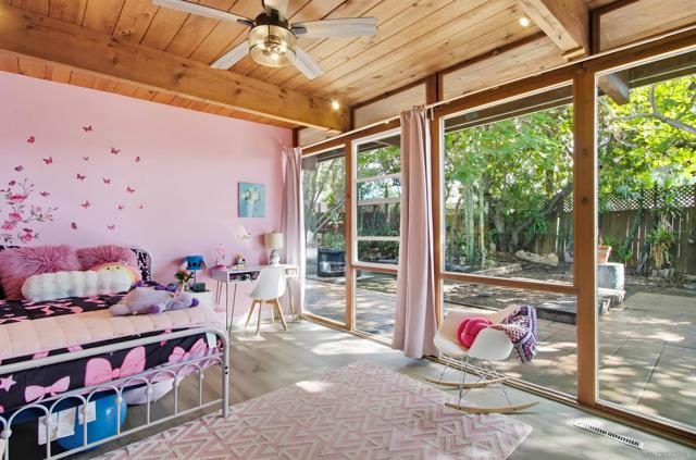 3558 Siembre St, Bonita CA: https://media.crmls.org/mediaz/b825542d-4ffd-4da9-b7ea-2ee9c5de413e.jpg