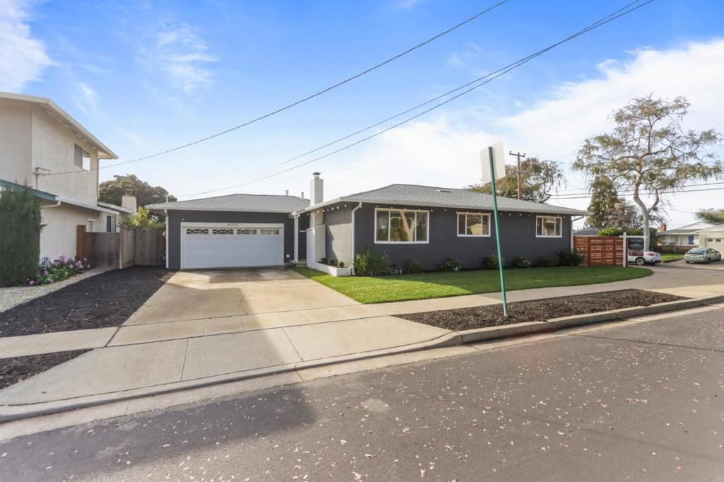 B8260Aac 9E33 468A Baa9 Cbf72Ad27Cb7 31005 Chicoine Avenue, Hayward, Ca 94544 &Lt;Span Style='BackgroundColor:transparent;Padding:0Px;'&Gt; &Lt;Small&Gt; &Lt;I&Gt; &Lt;/I&Gt; &Lt;/Small&Gt;&Lt;/Span&Gt;