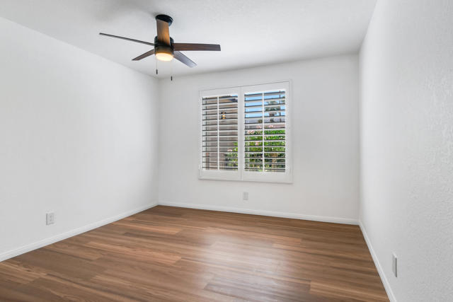 48245 Calle Floristas, La Quinta CA: https://media.crmls.org/mediaz/b82691e6-15f3-46ea-a529-53f927809128.jpg