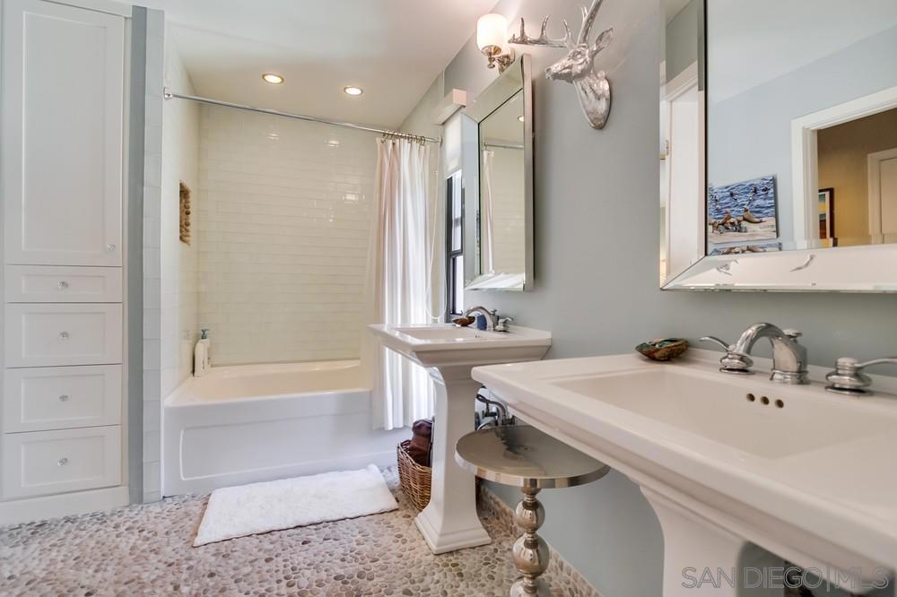3888 Riviera Dr - photo 16