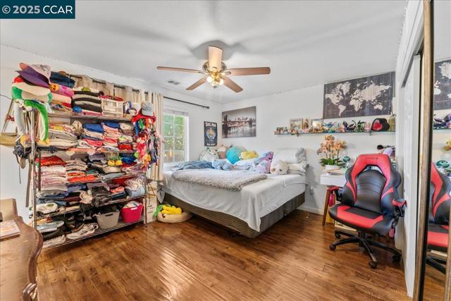 4825 San Pablo Dam Rd, El Sobrante CA: https://media.crmls.org/mediaz/b826c85a-5fc0-4613-9388-f776509d4eaa.jpg
