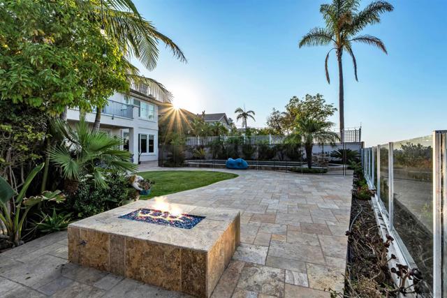 5398 SHANNON RIDGE LN, San Diego CA: https://media.crmls.org/mediaz/b8276e17-953b-4787-a989-781fcf9b0043.jpg