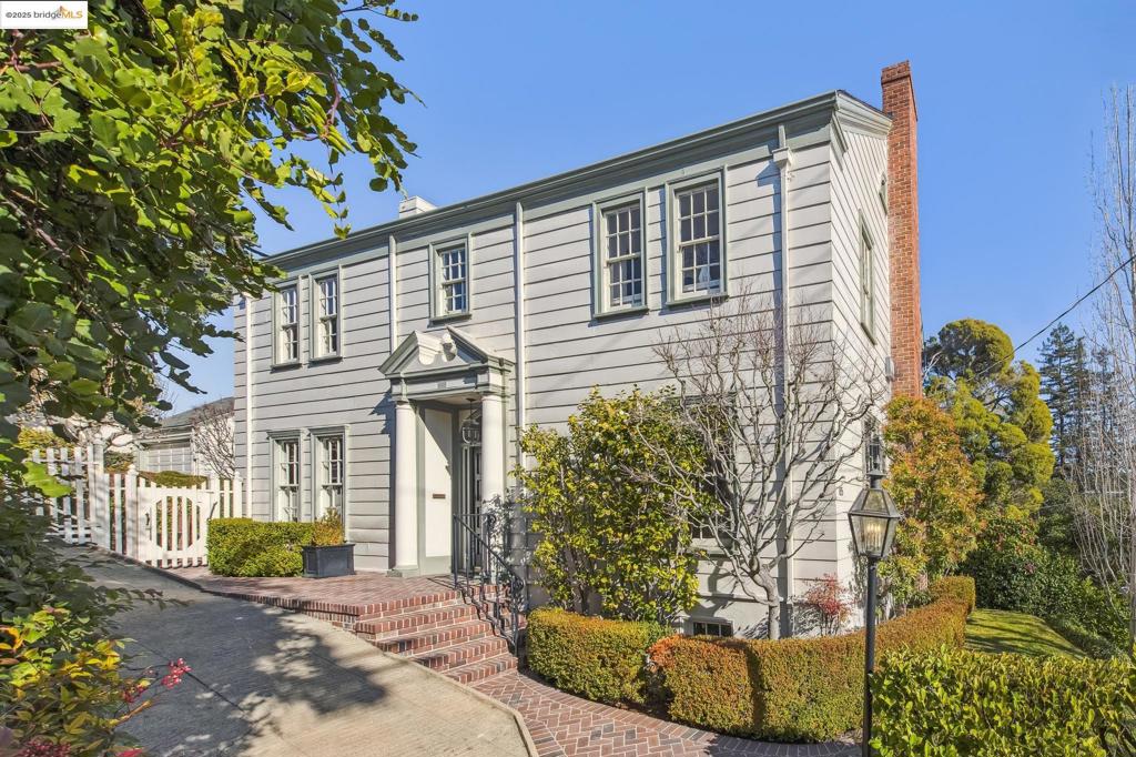 85 La Salle Avenue