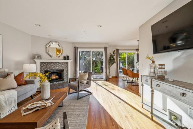 146 Albacore Lane, Foster City CA: https://media.crmls.org/mediaz/b827e771-b873-4099-b13e-5187204de8aa.jpg