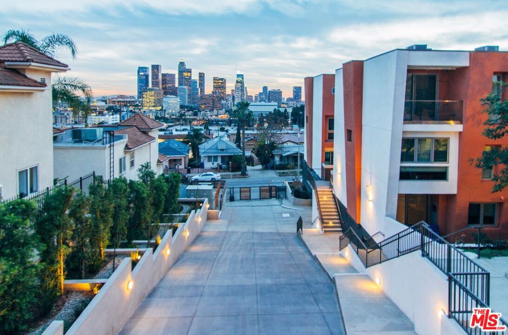 1015 Figueroa Terrace #16