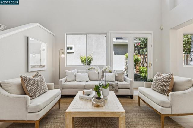 24 Volterra Ct, Danville CA: https://media.crmls.org/mediaz/b827f332-1524-440e-bc82-166e626f6643.jpg