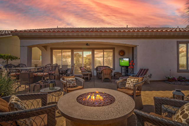 80132 Avenida Santa Olivia, Indio CA: https://media.crmls.org/mediaz/b8283e28-f05d-427c-a7cf-ba9acb04741e.jpg