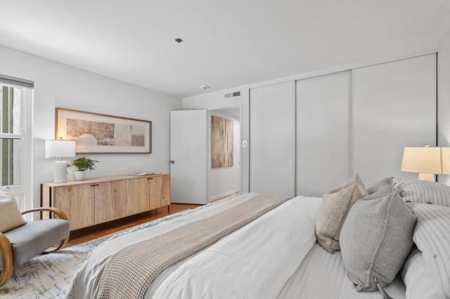320 Palo Alto Avenue, Palo Alto CA: https://media.crmls.org/mediaz/b828b99f-92c1-4fee-a802-0c1e8e9513cf.jpg