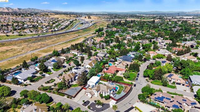 Image 52 of 57 For 2752 Placer Dr