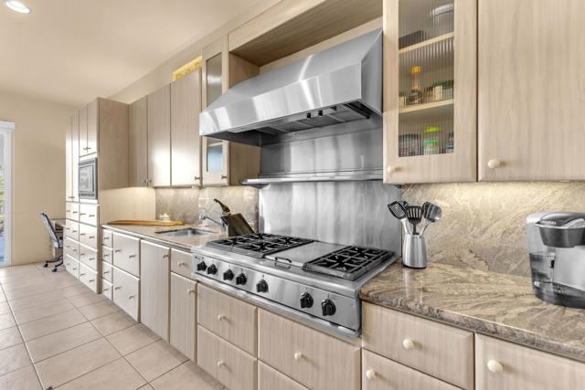 Image 23 of 96 For 42780 Caballeros Drive