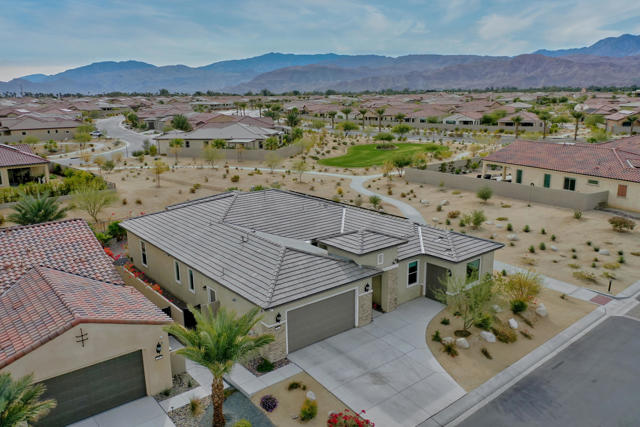 80 Zinfandel, Rancho Mirage CA: https://media.crmls.org/mediaz/b82a17a3-40f4-439f-aaa0-8b7b232fcb44.jpg