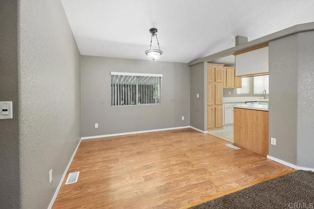 Detail Gallery Image 15 of 43 For 1001 S Hale Ave #5,  Escondido,  CA 92029 - 3 Beds | 2 Baths