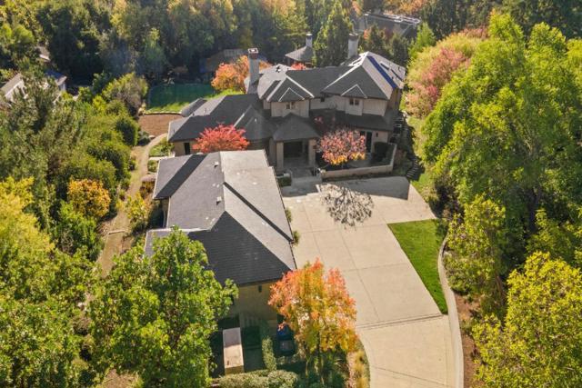 26140 Rancho Manuella Lane, Los Altos Hills CA: https://media.crmls.org/mediaz/b82af72d-dcd8-43d5-a16b-4593b6e3fcb8.jpg