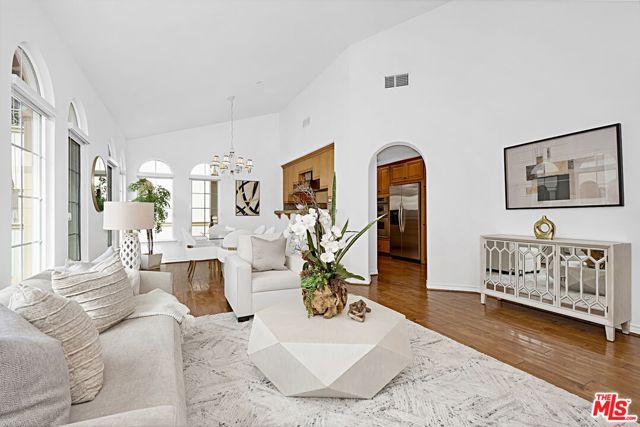 5935 Playa Vista Drive, 303 photo 2