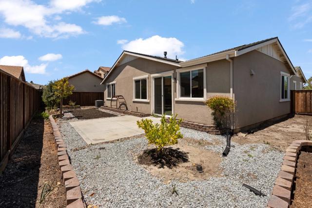 277 Copperleaf Lane, San Juan Bautista CA: https://media.crmls.org/mediaz/b82b99b7-8423-447e-b204-564043565572.jpg