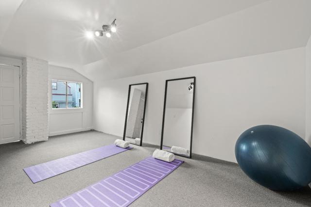 1338 York Street, San Francisco CA: https://media.crmls.org/mediaz/b82bfa31-62ef-4866-9b3f-6ab358ed27e0.jpg