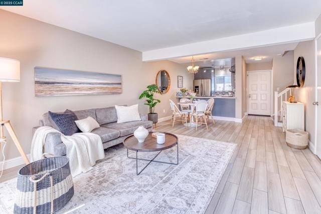 1821 Paseo Laguna Seco, Livermore CA: https://media.crmls.org/mediaz/b82d1506-0744-4435-97f7-669a4271080a.jpg