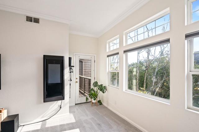 833 Swallowtail Court, Brisbane CA: https://media.crmls.org/mediaz/b82d410f-5d39-4d92-be6c-f1cb25238b24.jpg