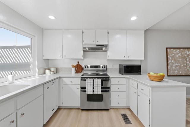 10969 Northshore Square, Cupertino CA: https://media.crmls.org/mediaz/b82d45f0-f5fc-4f6f-abb2-d1dec0cb957b.jpg