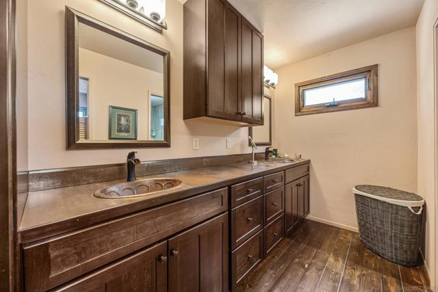 530 CREEKSIDE LN, Big Bear CA: https://media.crmls.org/mediaz/b82d95eb-4477-4410-afe1-0bfaa32eb672.jpg