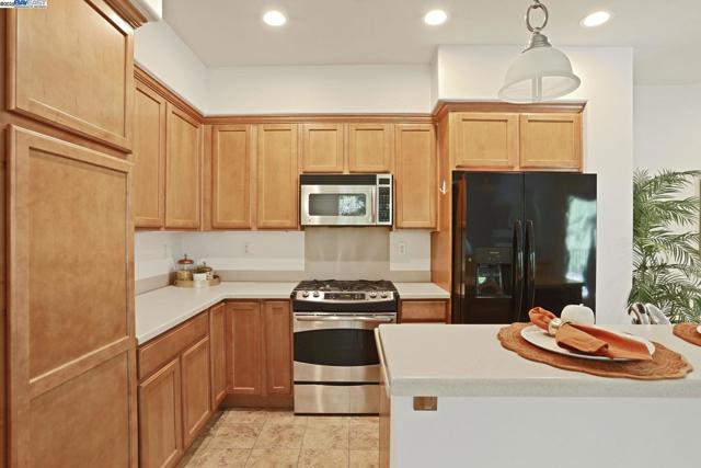 292 W Lucita Way, Mountain House CA: https://media.crmls.org/mediaz/b82de980-9915-4952-8498-69e254d9a5b6.jpg