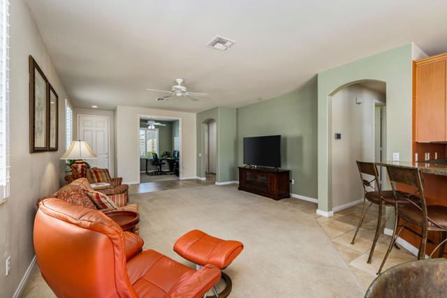 80208 Avd Linda Vista, Indio CA: https://media.crmls.org/mediaz/b82e4be8-271c-43cd-96c2-fa7ca372912f.jpg
