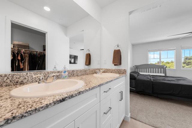 7741 Forestdale Way, Elk Grove CA: https://media.crmls.org/mediaz/b82edca7-3969-4e36-a01b-fcc663b3c7f1.jpg
