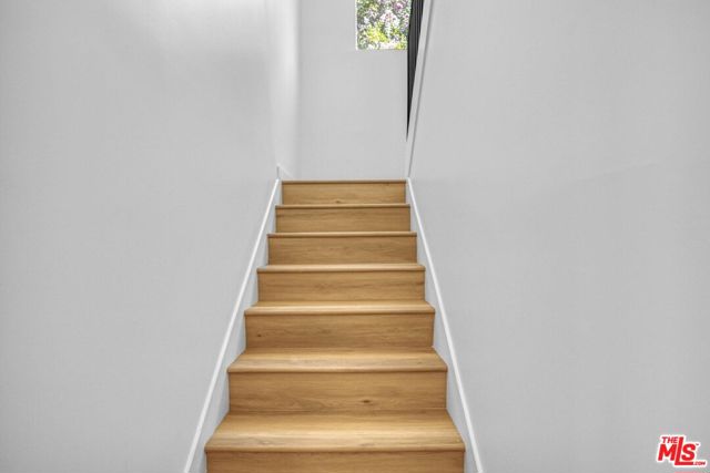 10828 Hesby Street, North Hollywood CA: https://media.crmls.org/mediaz/b82f7533-9564-45e7-807e-22ee31874746.jpg