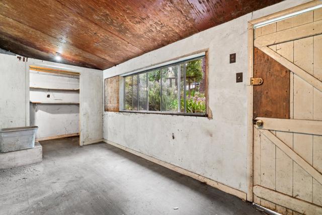 294 Ice Cream Grade, Santa Cruz CA: https://media.crmls.org/mediaz/b8303d82-a867-4103-8b20-46128db03b68.jpg
