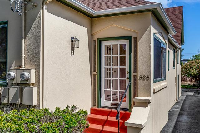 828 Highland Avenue, San Mateo CA: https://media.crmls.org/mediaz/b830d11f-9fb5-461b-90b9-4cb814d660e2.jpg